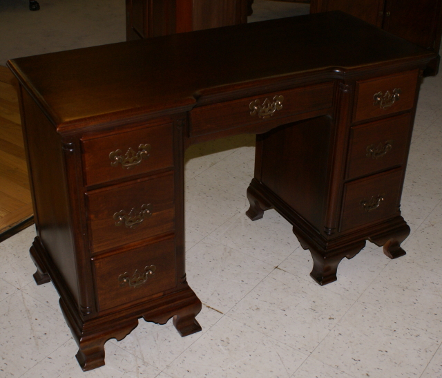 Solid mahogany antique Chippendale vanity
